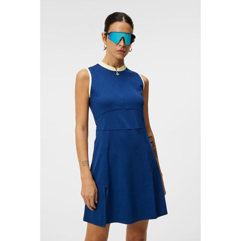 Ebony Golfkleid